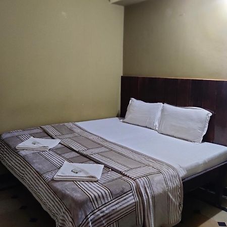 Hotel Caveri Comfort Inn Madikeri Buitenkant foto