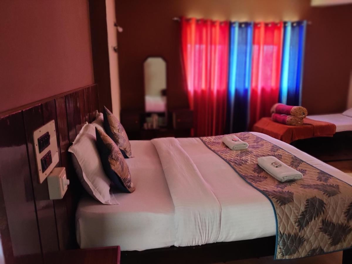 Hotel Caveri Comfort Inn Madikeri Buitenkant foto