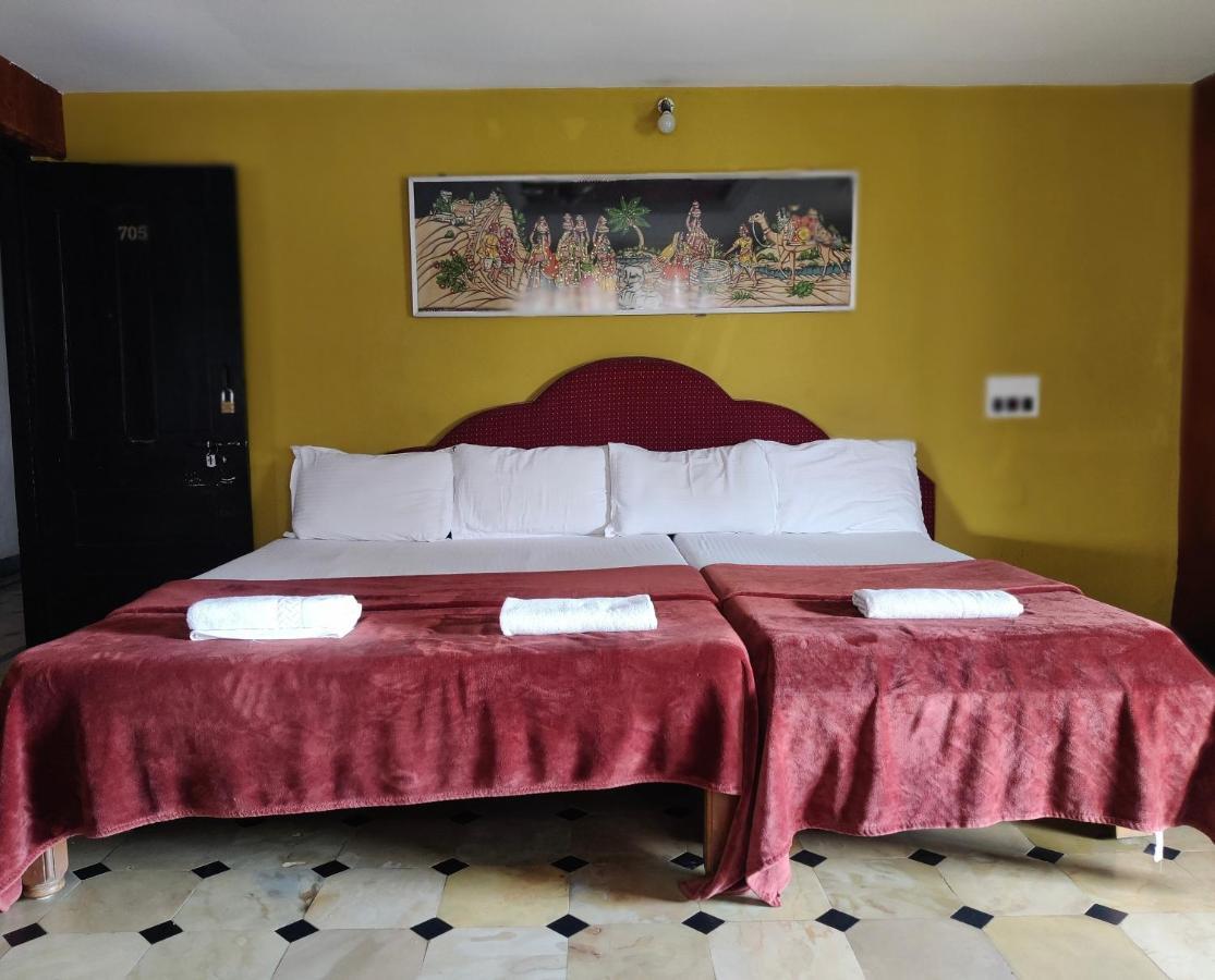 Hotel Caveri Comfort Inn Madikeri Buitenkant foto