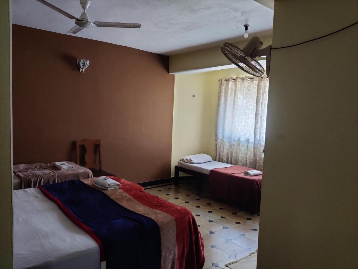 Hotel Caveri Comfort Inn Madikeri Buitenkant foto