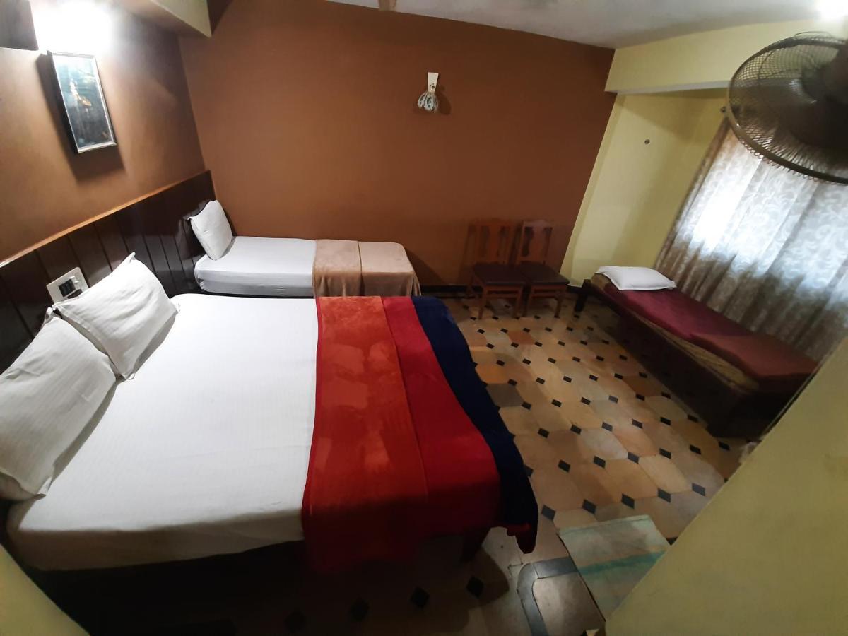 Hotel Caveri Comfort Inn Madikeri Buitenkant foto