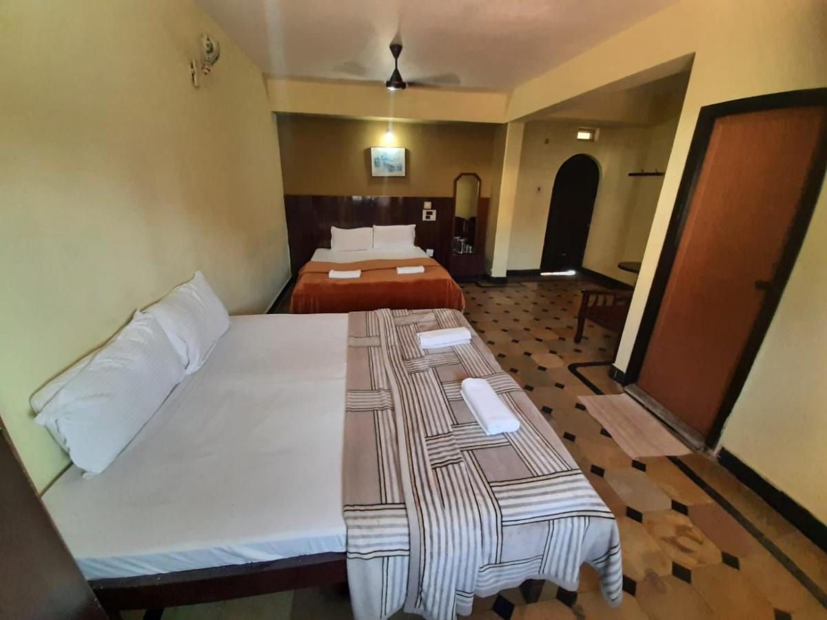 Hotel Caveri Comfort Inn Madikeri Buitenkant foto