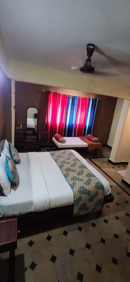 Hotel Caveri Comfort Inn Madikeri Buitenkant foto